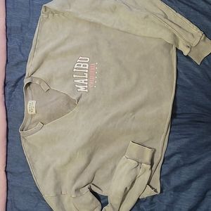 Long sleeve short sweatshirt